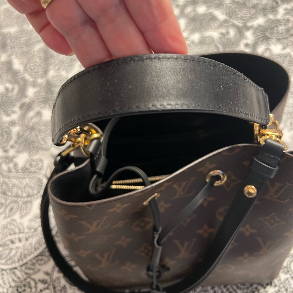 Louis Vuitton Monogram Canvas & Black Leather NéoNoé MM